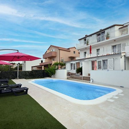 Apartment Mihovilovic Слатине Экстерьер фото