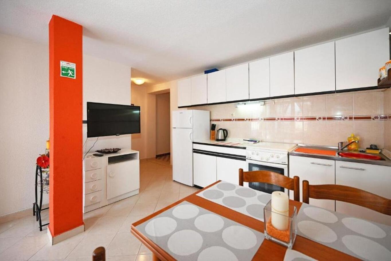 Apartment Mihovilovic Слатине Экстерьер фото