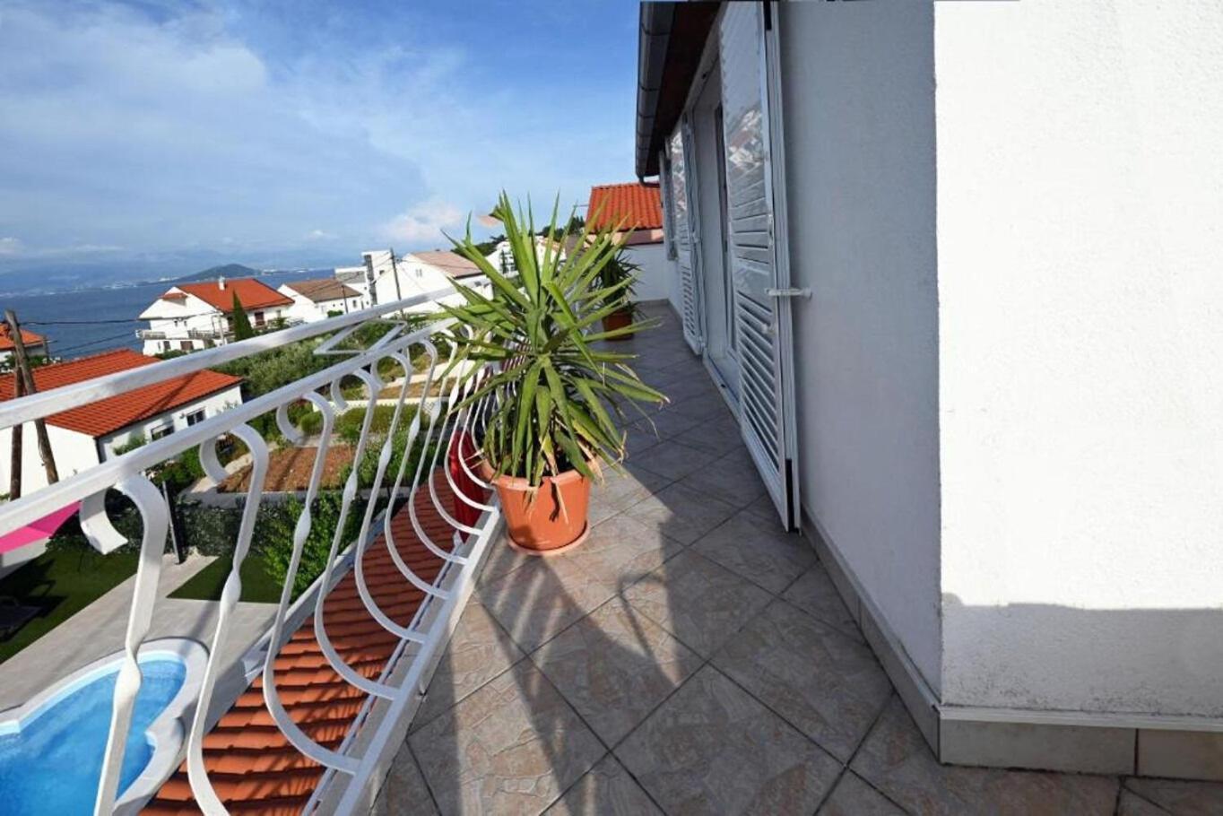 Apartment Mihovilovic Слатине Экстерьер фото