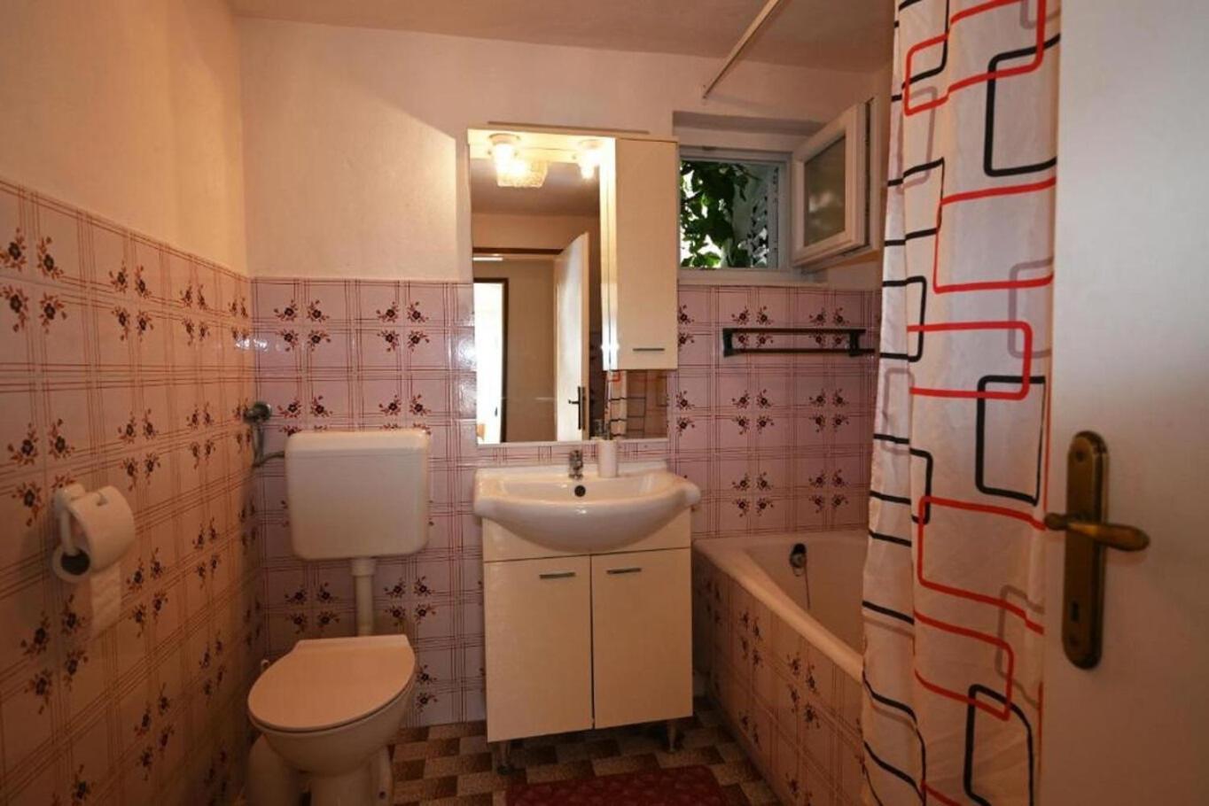 Apartment Mihovilovic Слатине Экстерьер фото