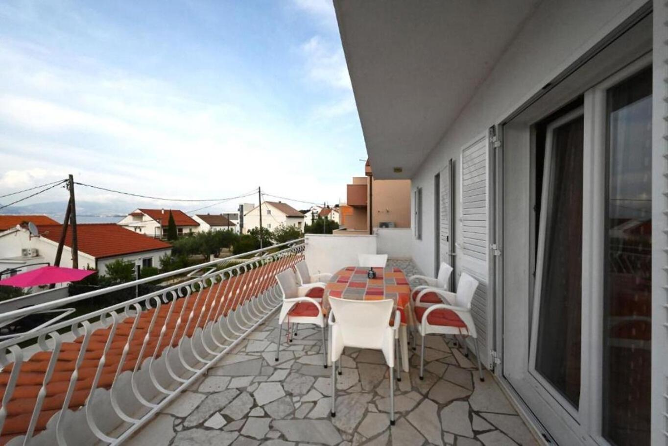 Apartment Mihovilovic Слатине Экстерьер фото